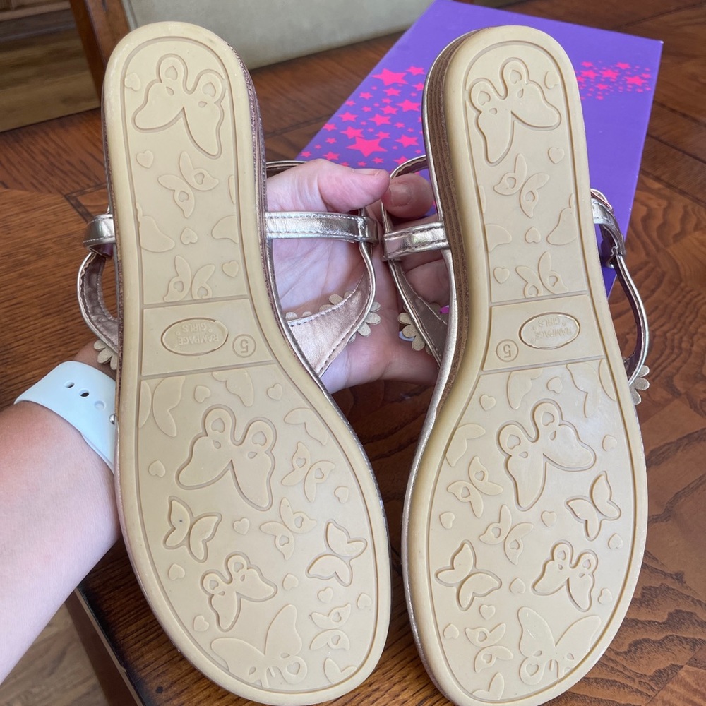 NEW Rampage Girls Sandals Brianna Rose Gold Sz 5 M  (sizes 2 & 4 also Available) - Picture 5 of 12